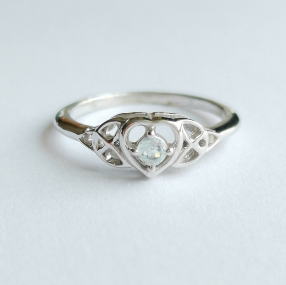 Blue Topaz Ring Celtic Trinity Symbol Size 7 🆕 - Picture 2 of 7